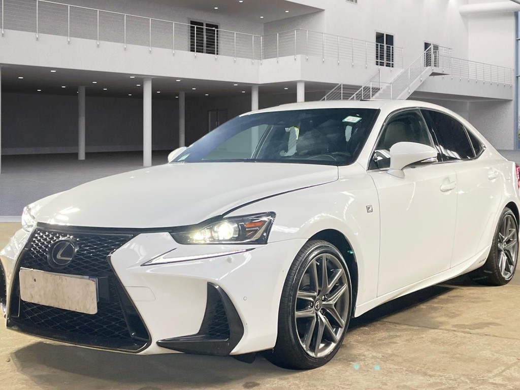 Lexus Is 300H, 2021