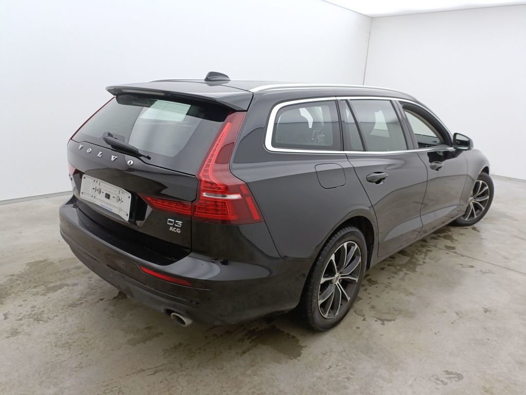 Volvo V60 diesel - 2018 V60 2.0 D3 MOMENTUM PRO GEARTRONIC, 2020