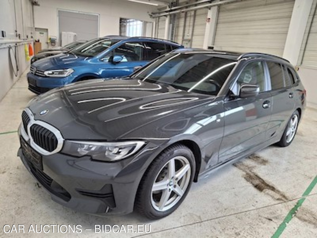 BMW Series 3 318d A Touring 110KW