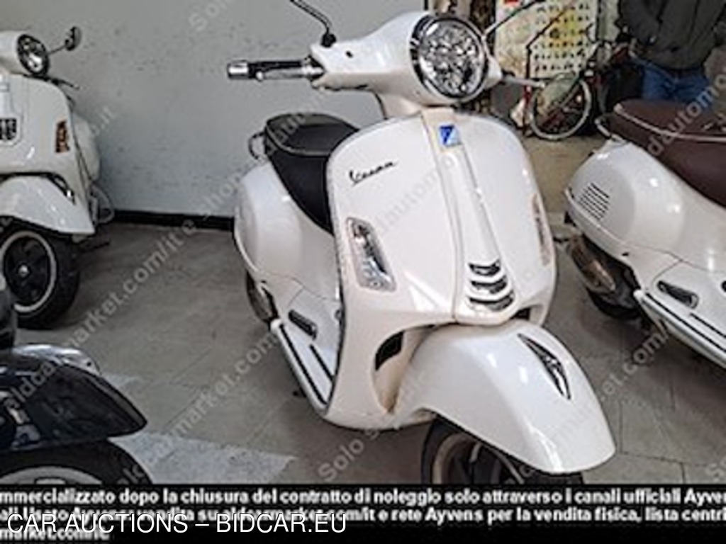 Piaggio vespa gts 300 hpe super -