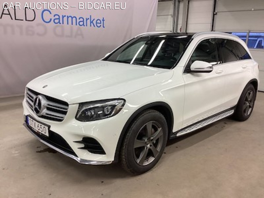 Mercedes-Benz Glc 220 D 4matic AMG-Line, Pano, B-Kamera, Auto