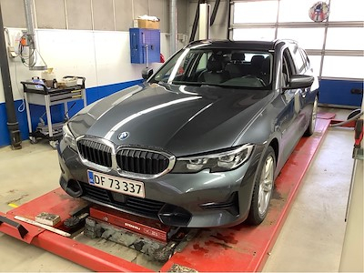 BMW 3 serie 330e Sport Line Touring auto UA!,