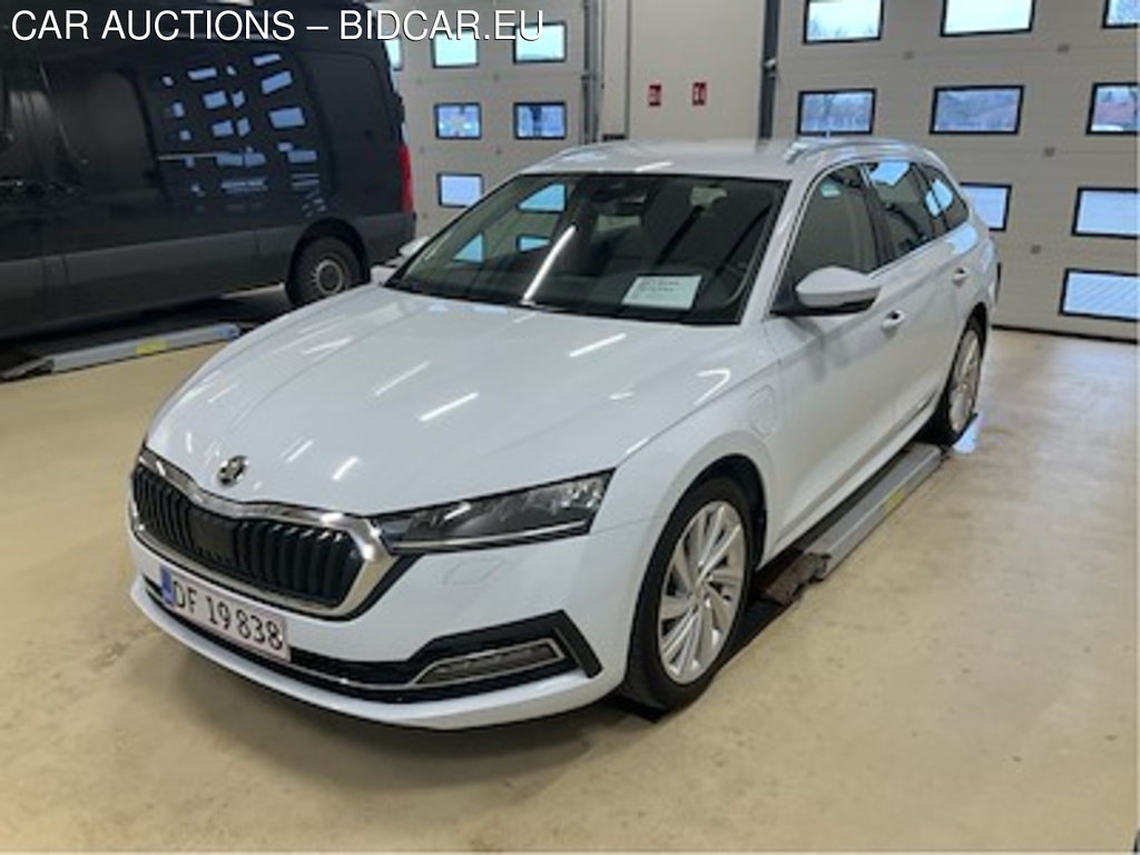 Skoda OCTAVIA 1,4 TSI Plug-in Hybrid DSG6 Plus Combi UA!,