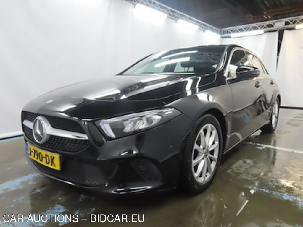 Mercedes-Benz A-klasse A 180 d 7G-DCT Business Solution Luxury 5d