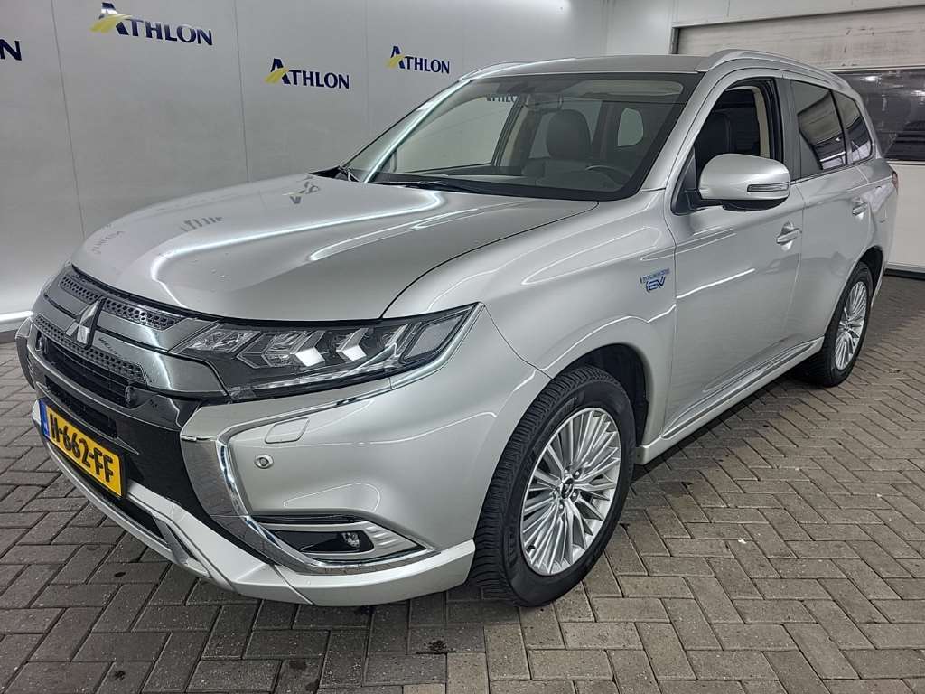 Mitsubishi Outlander PHEV INTENSE 5D 165KW, 2020