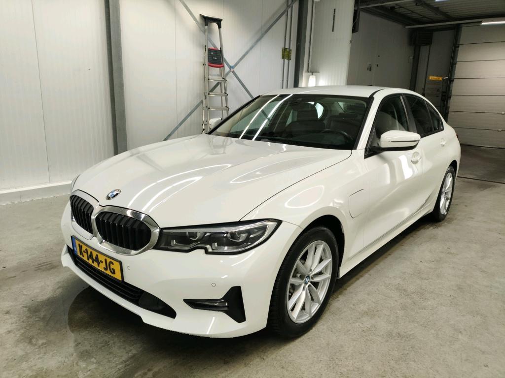 BMW 330 eA 215kW, 2021