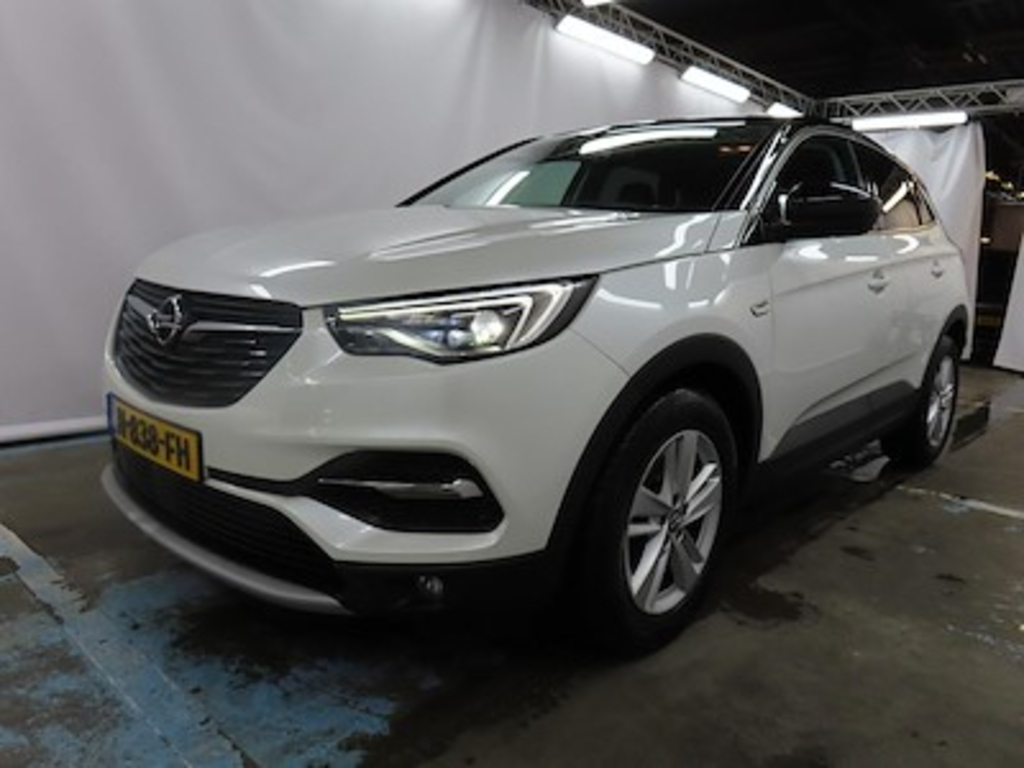 Opel Grandland X 1.2 Turbo S;S 96kW Bus. Executive 5d