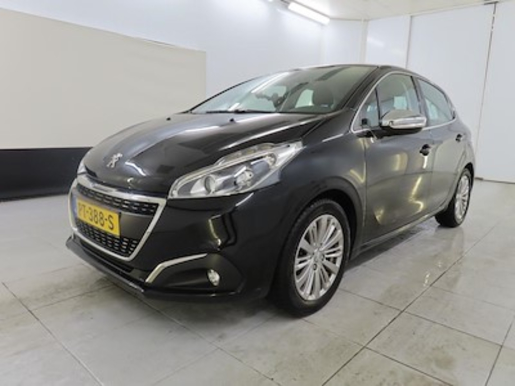 Peugeot 208 Blue Lease Executive 1.2 PureTech 82 99g 5d