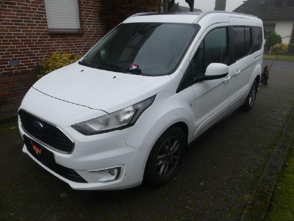 Ford Grand TOURNEO CONNECT 1.5 ECOBLUE AUT. START/STOP Titanium, 2022