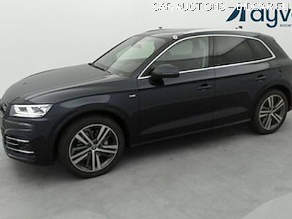 Audi Q5 55 tfsi E phev quattro 252 CV Attelage, Pack Assistance Ville, HUD, Cuir, Suspension adaptative