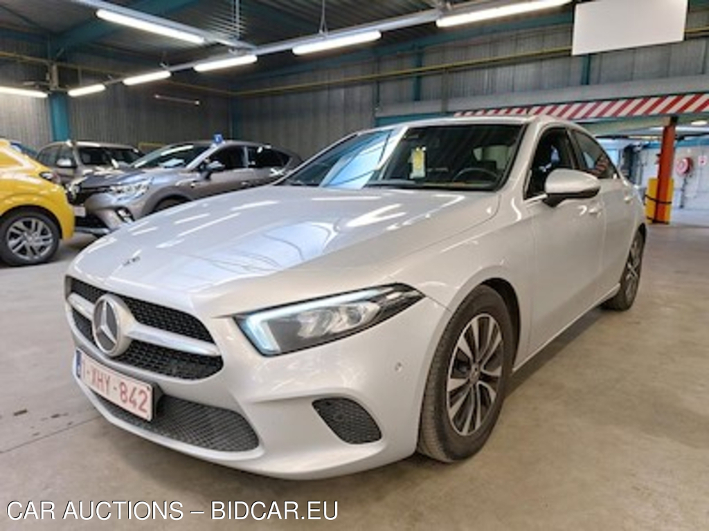 Mercedes-Benz A sedan A 180 D BUSINESS SOLUTION AUT