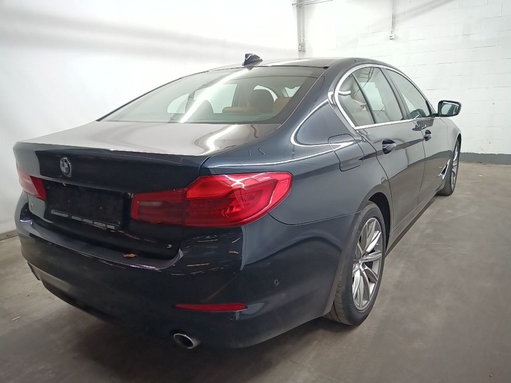 BMW 5 diesel - 2017 518 DA ADBLUE, 2020