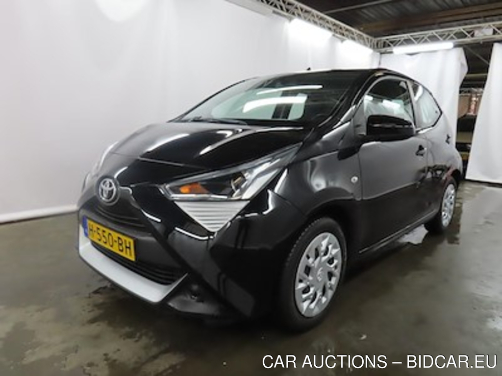 Toyota Aygo 1.0 VVT-i x-play 5d