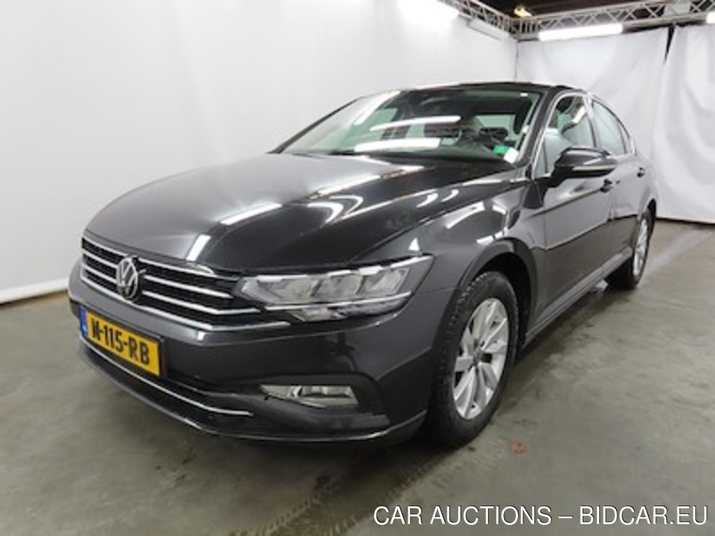 Volkswagen PASSAT 1.5 TSI 7-DSG Business 4d