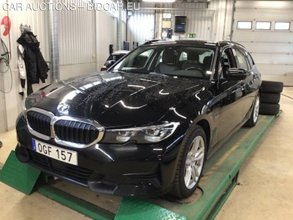 BMW 330e touring Sport-Line, Drag, Nav, Auto