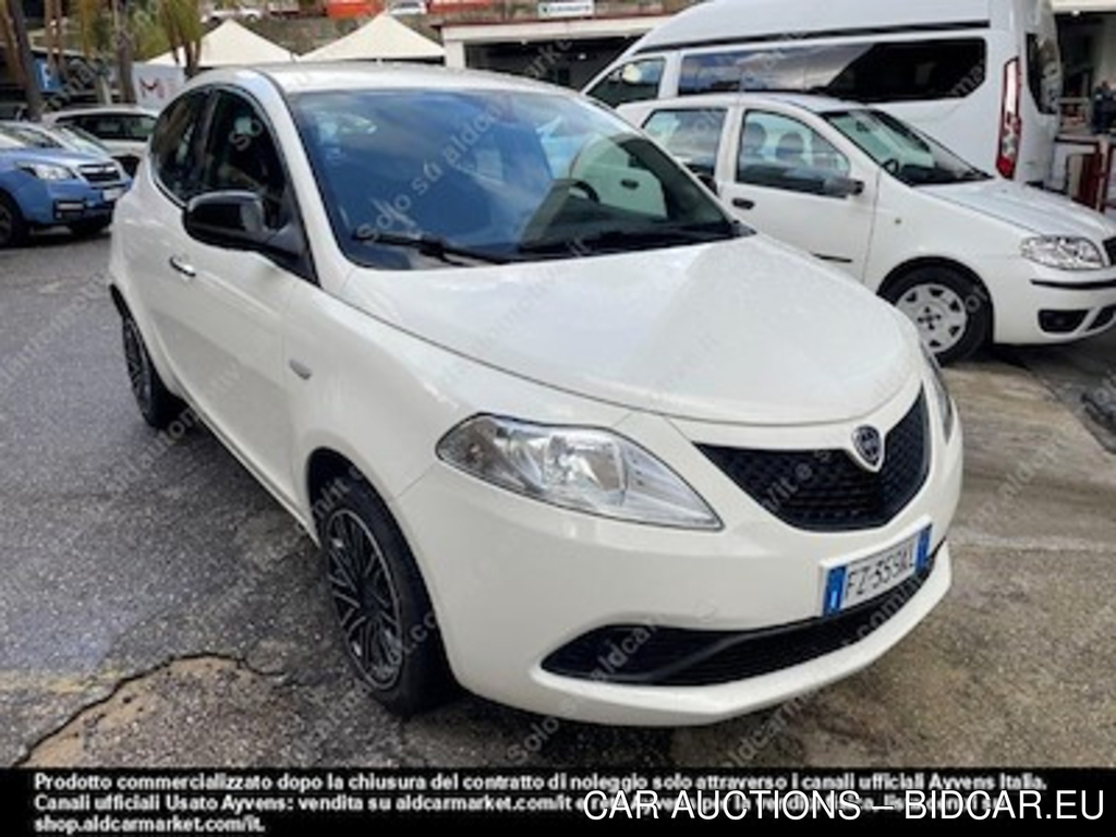 Lancia ypsilon 1.2 69cv start stop -