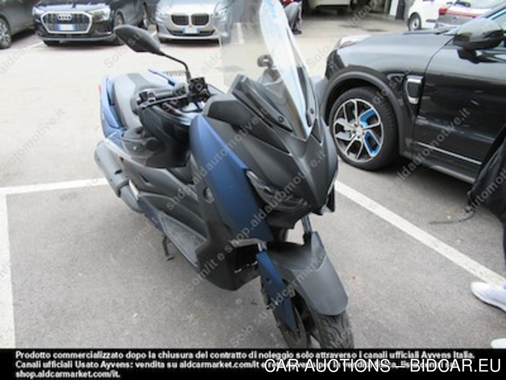 YAMAHA xmax 300 abs motociclo -