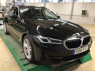 BMW 530e xdrive Sportline, lader