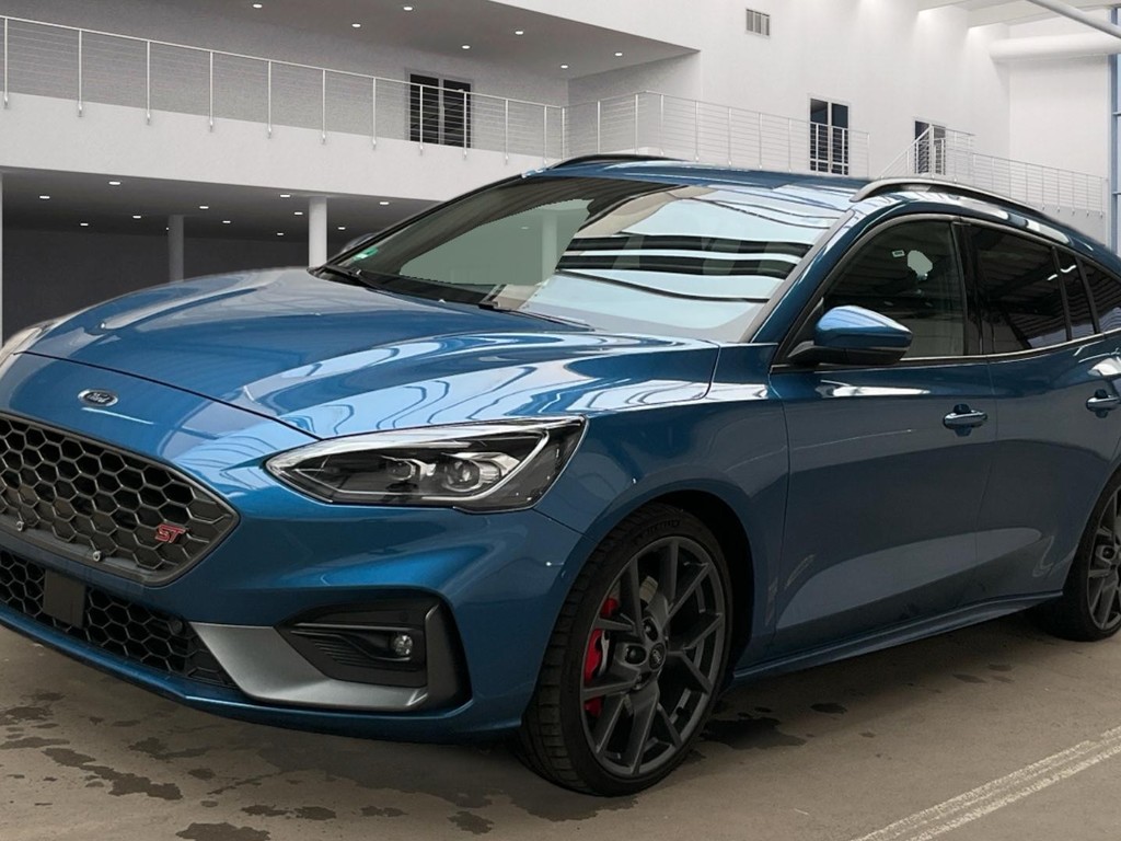 Ford Focus TURNIER 2.3 ECOBOOST S&amp;S ST mit Styling-Paket, 2020