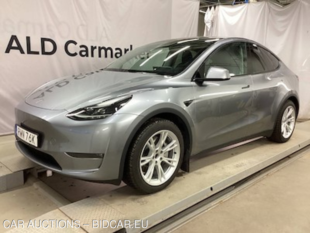 Tesla Model Y long range awd Skinn, P-Varmare, Pano