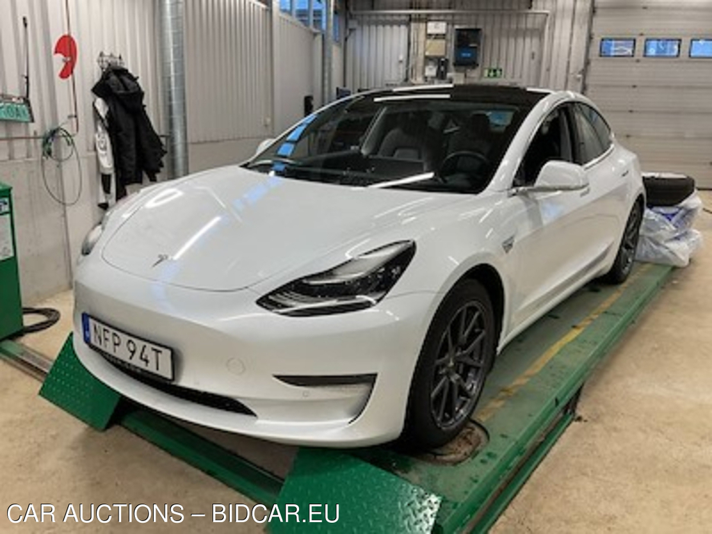 Tesla Model 3 dual motor long range Skinn, Pano, P-Varmare