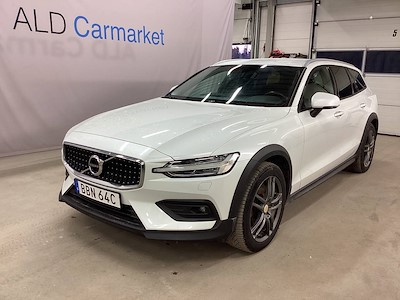 Volvo V60 cross country B4 diesel awd Momentum, VoC, B-Kamera, Auto