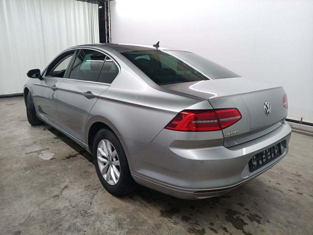 Volkswagen Passat diesel - 2015 PASSAT 1.6 TDI COMFORTLINE BUS. DSG (EU6.2), 2019