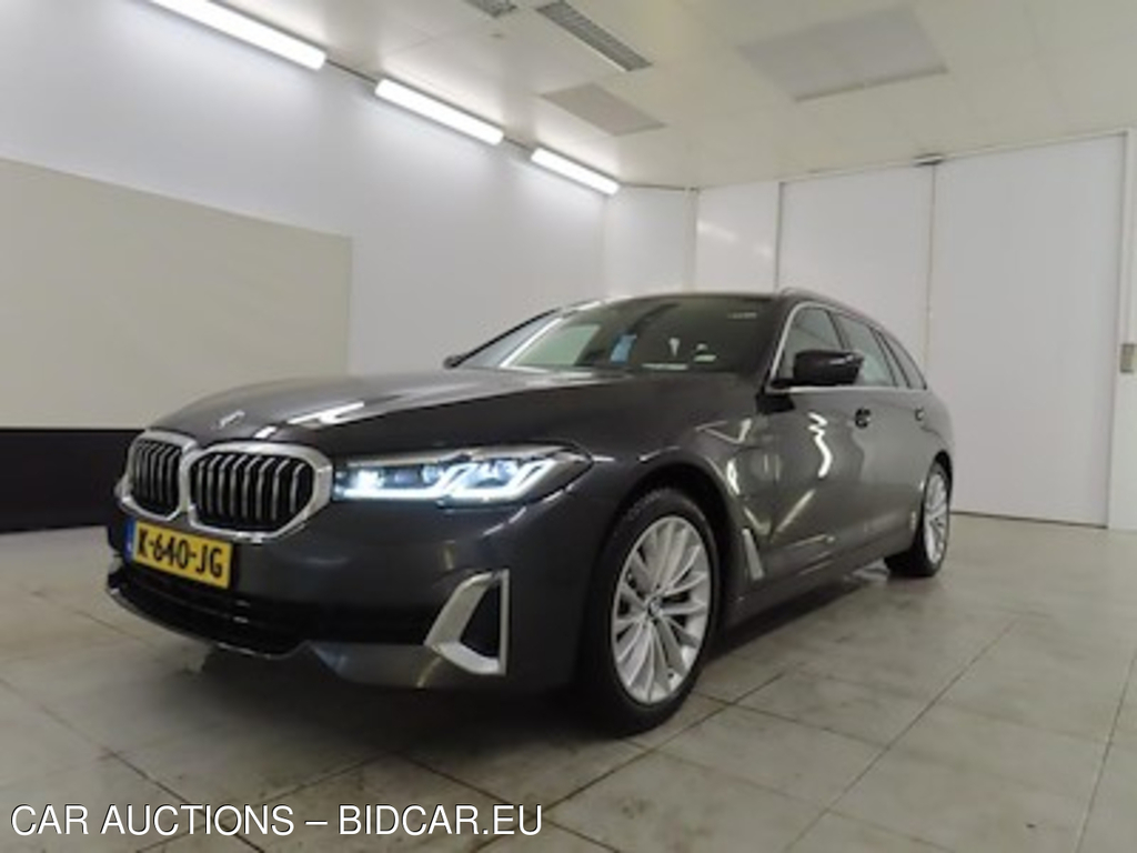 BMW 5 serie touring 530e xDrive High Executive Luxury Line 5d