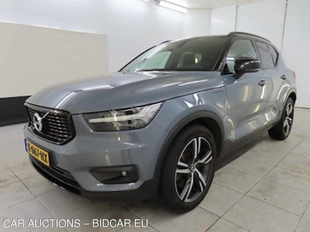 Volvo XC40 Recharge T4 R-Design Expression 5d