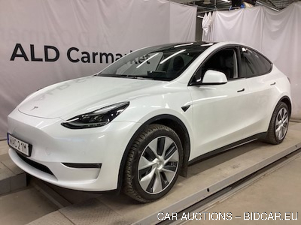 Tesla Model Y long range awd Skinn, Pano, P-Varmare, B-Kamera, Nav, Auto