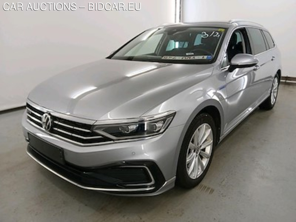 Volkswagen Passat 1.4 TSI MSQ VARIANT GTE BUSINESS