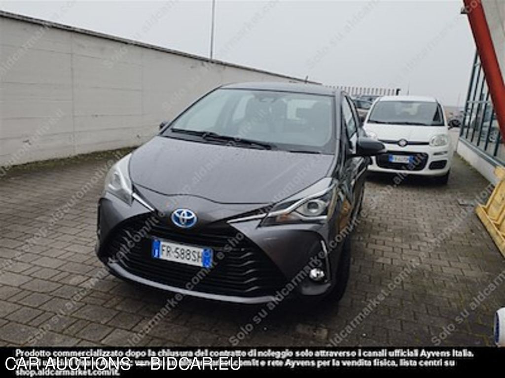 Toyota yaris 1.5 hybrid active hatchback -