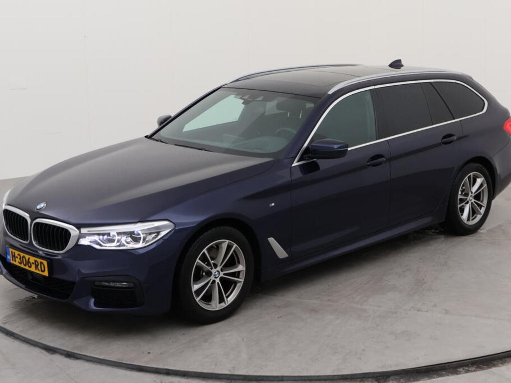 BMW 5-SERIE TOURING 520I 184PK HIGH EXECUTIVE M-SPORT PANO LEDER, 2020