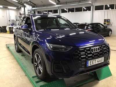 Audi Q5 55 TFSI e Q S-Tronic S-Line Drag Cockpit