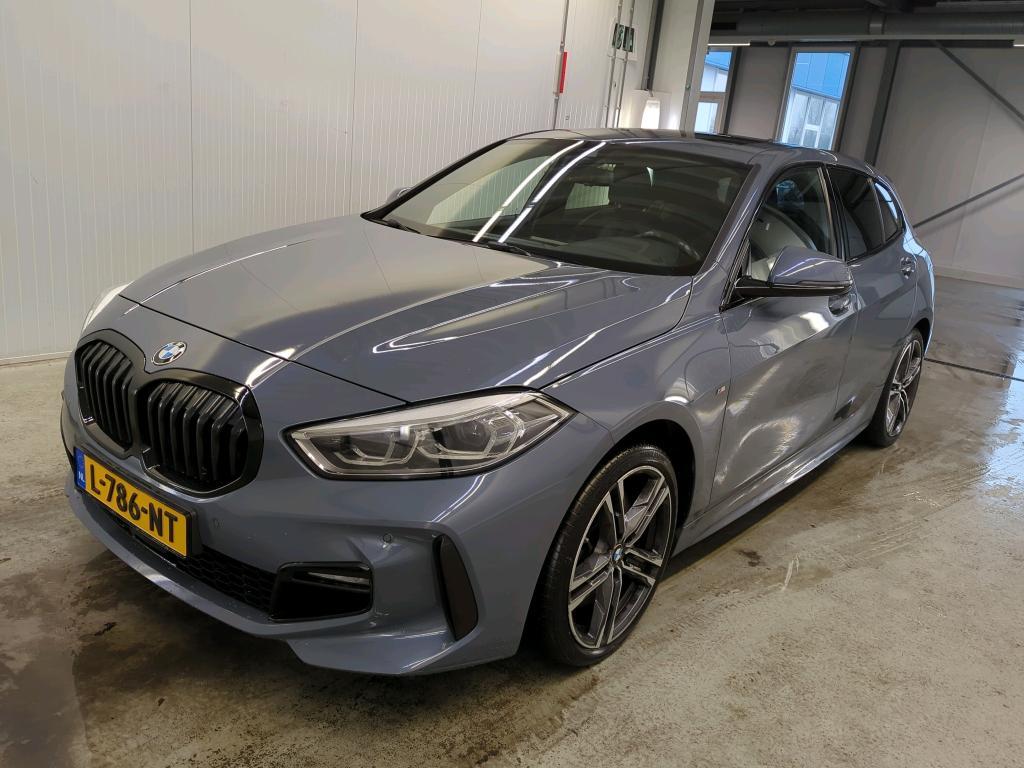 BMW 120 iA 131kW, 2021