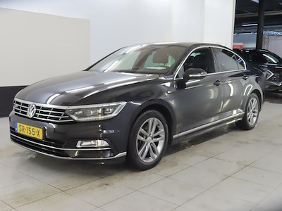 Volkswagen PASSAT 1.4 TSI 7-DSG Highline Business R 4d