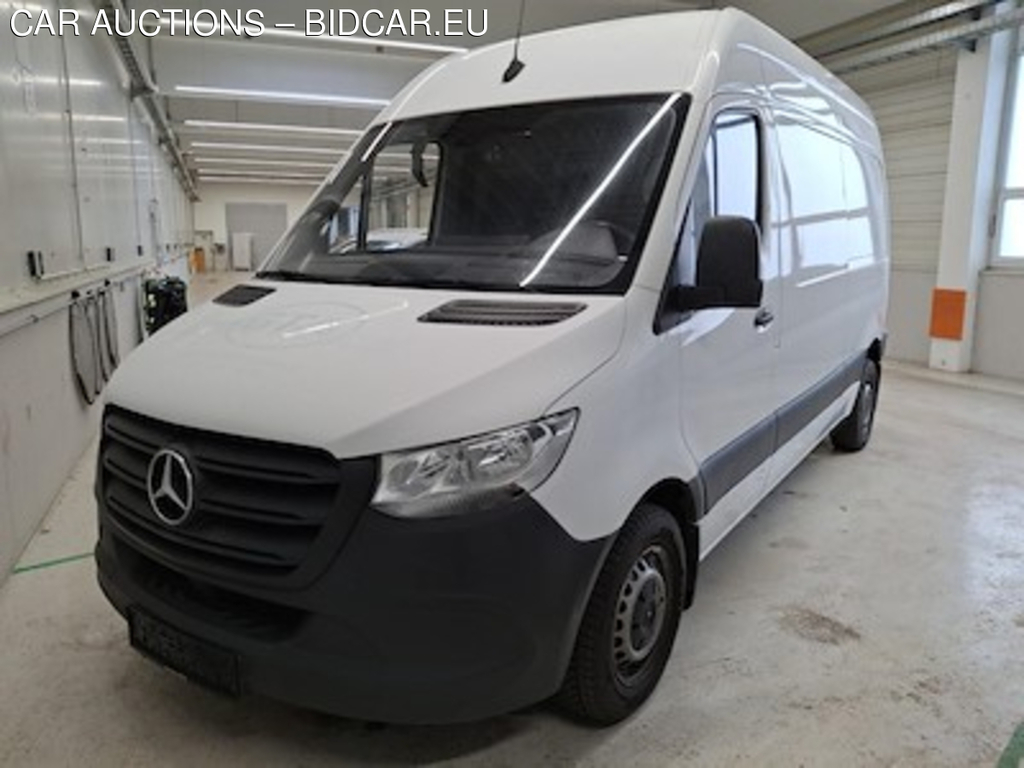 Mercedes-Benz Sprinter Kasten Standard 211 CDI A2 VA Hochdach 8