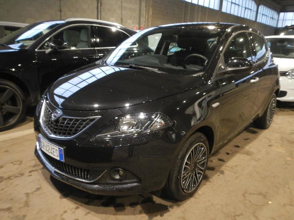 Lancia Ypsilon 1.0 FIREFLY HYBRID GOLD S&amp;S 70CV, 2023