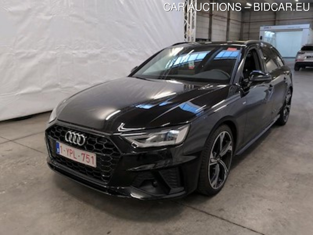 Audi A4 avant 30 TDI S LINE