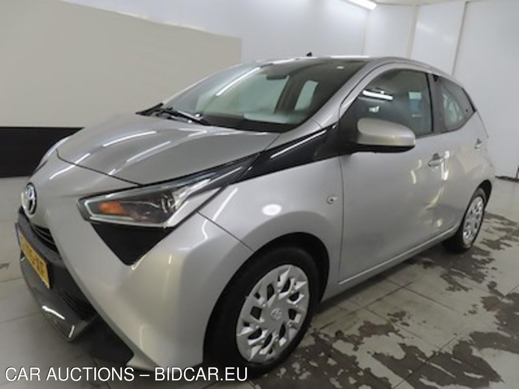 Toyota Aygo 1.0 VVT-i x-play 5d