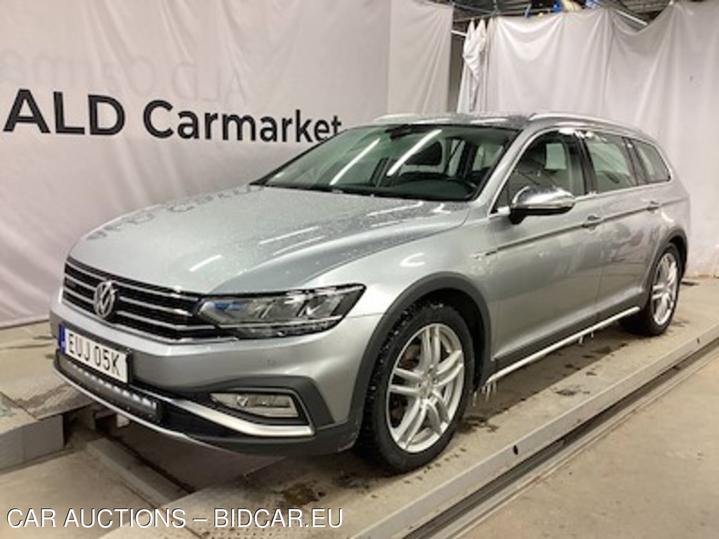 Volkswagen Passat alltrack 2.0 tdi scr 4M !BAD SUMMER TIRES!, Drag-Paket, P-Varmare, Nav,