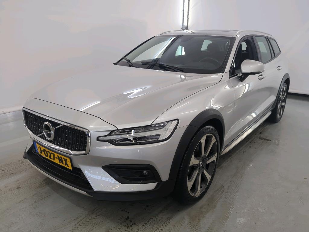 Volvo V60 cross country 2.0 B5 AWD PRO, 2020