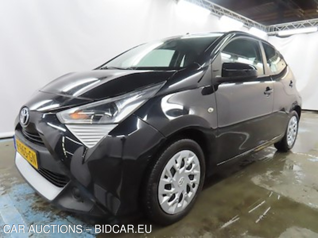 Toyota Aygo 1.0 VVT-i x-play 5d