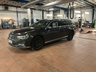 Volkswagen PASSAT 2.0 TDI 150 Elegance PLUS PRO DSG Var UA!