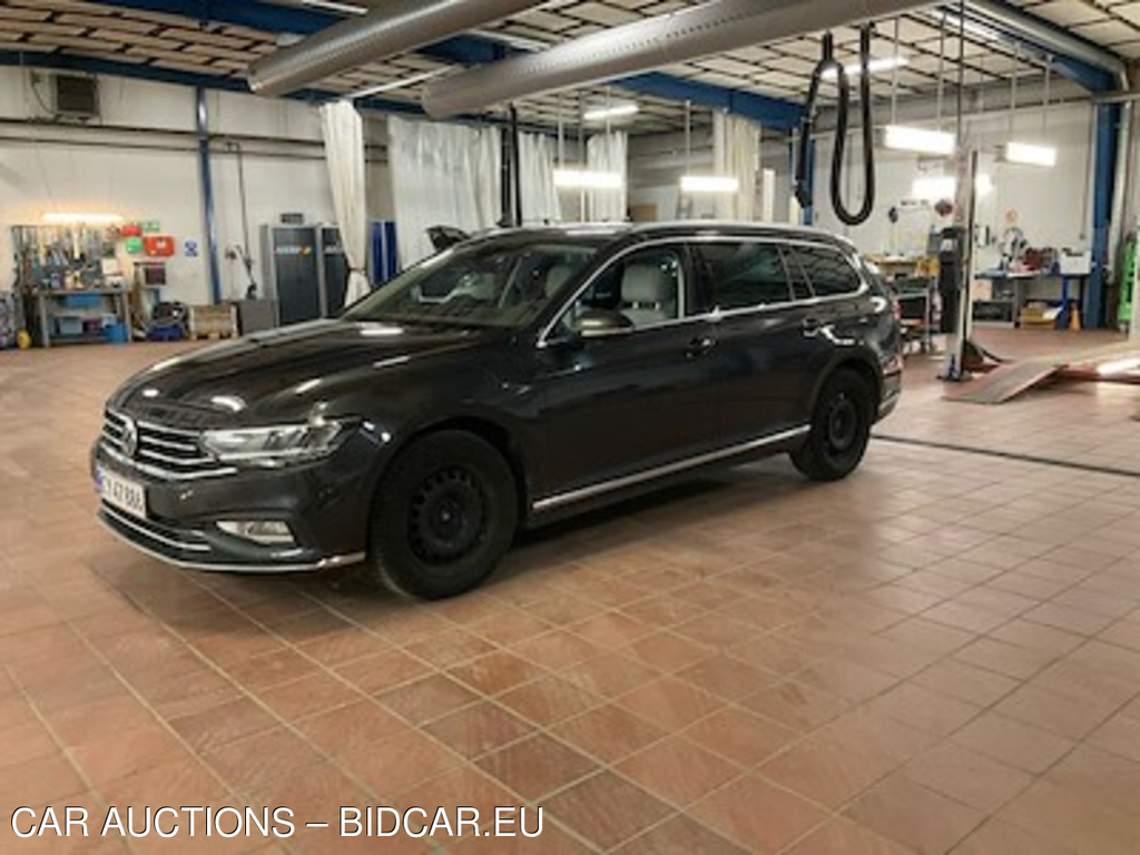 Volkswagen PASSAT 2.0 TDI 150 Elegance PLUS PRO DSG Var UA!