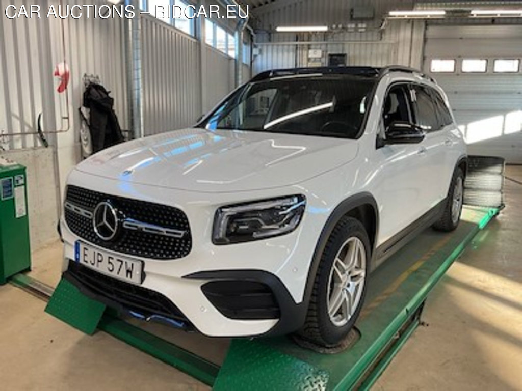 Mercedes-Benz GLB 220D 4MATIC, AMG-Line, Widescreen, Drag, Panorama, Nav