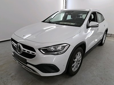 Mercedes-Benz GLA 2.0 GLA 180 D DCT BUSINESS SOLUTION Driver Assistance