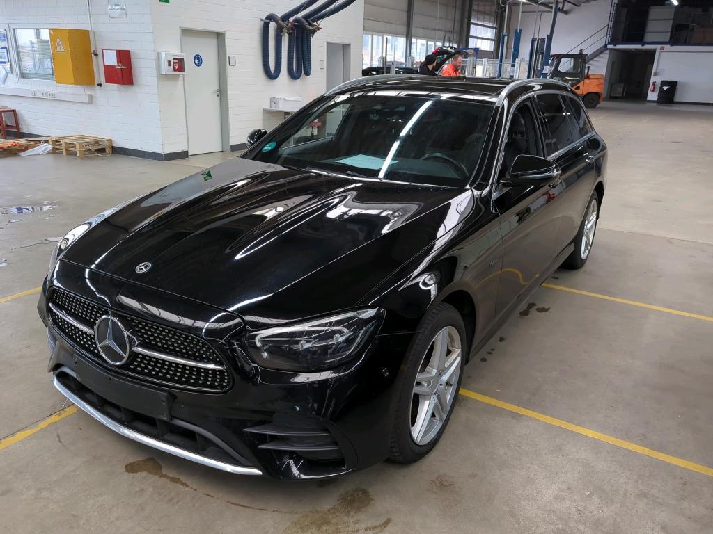 Mercedes-Benz E 300 DE 4MATIC T 9G-TRONIC AMG Line, 2020