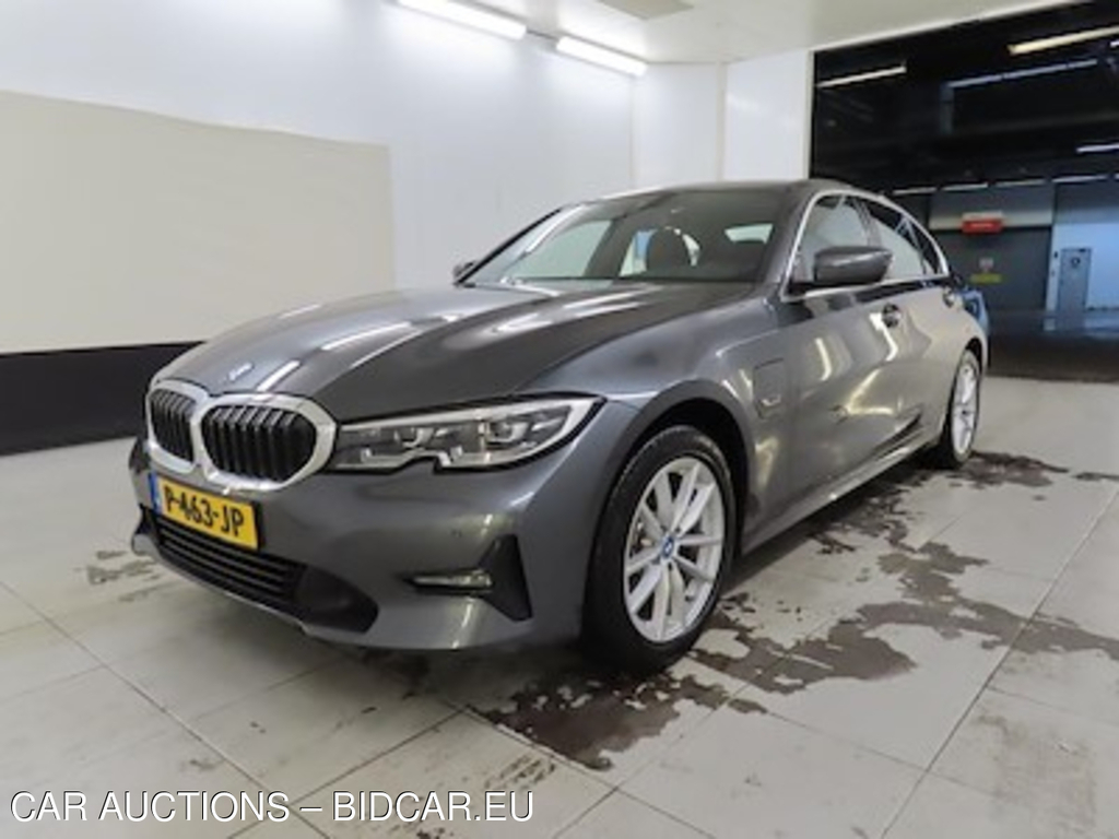 BMW 3 serie sedan 320e Business Edition Plus 4d