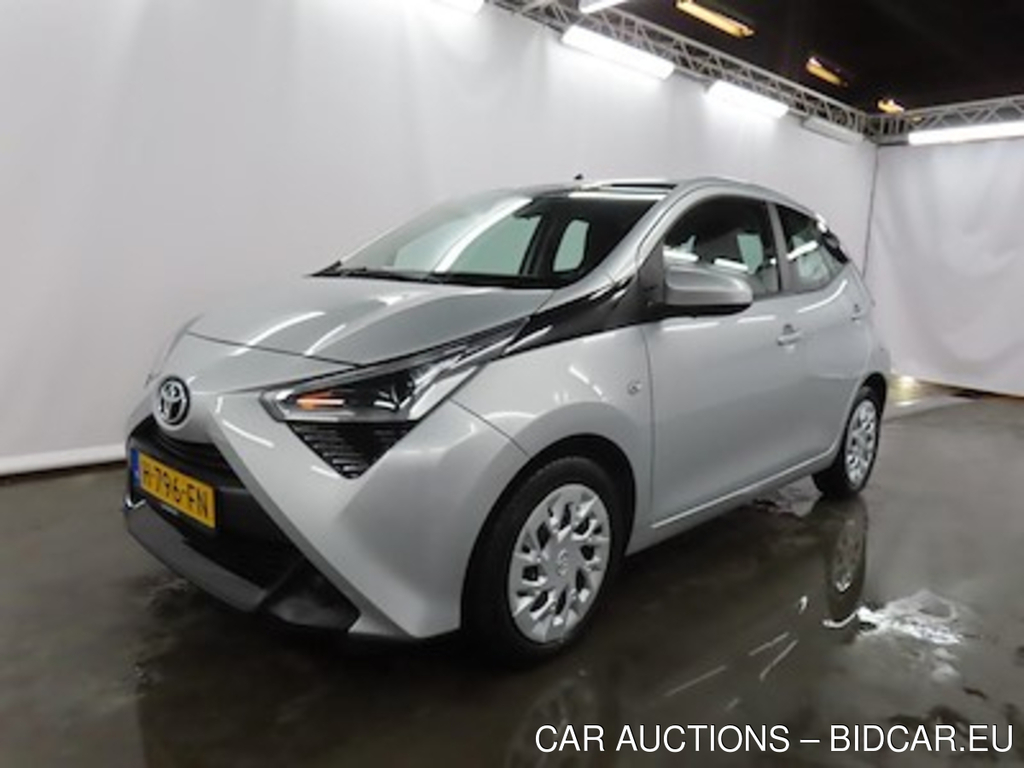 Toyota Aygo 1.0 VVT-i x-play 5d